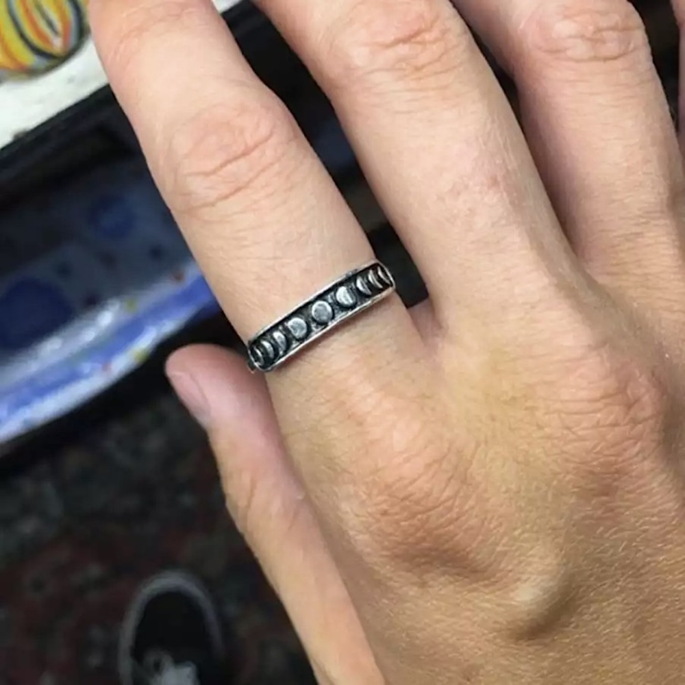 “Phases of Life” Moon Phase NightSky Engraved Ring - Picture 4 of 6